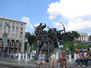 Пам’ятник на Майдані