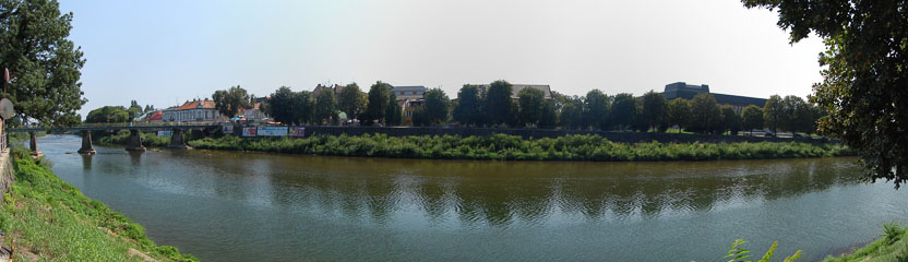 Панорама річки Уж