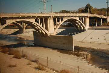 Міст через річку Los Angeles