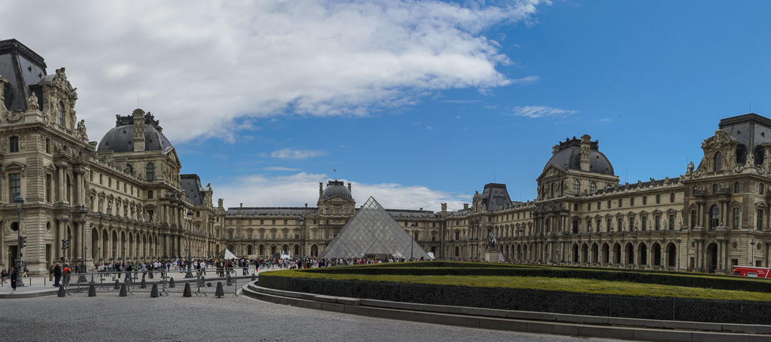 Панорама Лувру