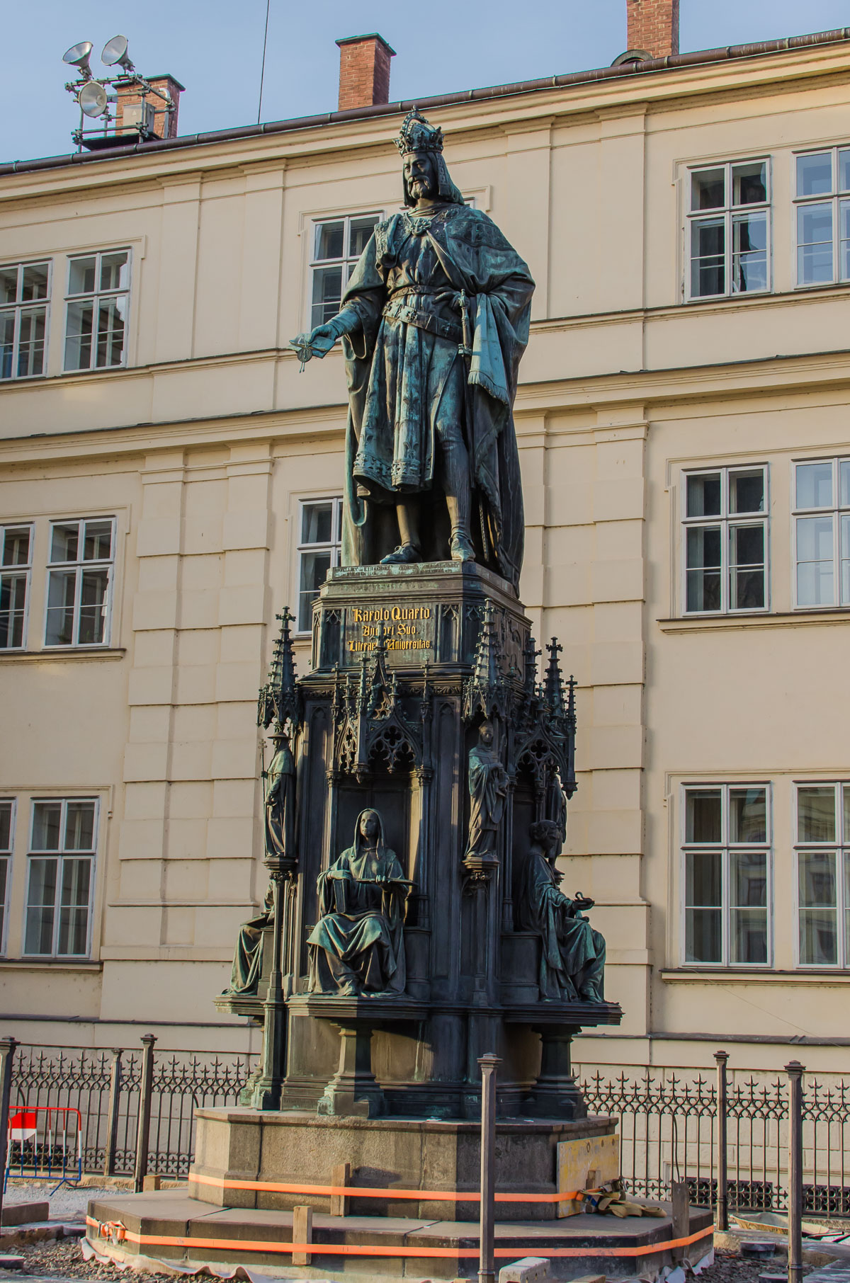 Пам’ятник Карлу IV